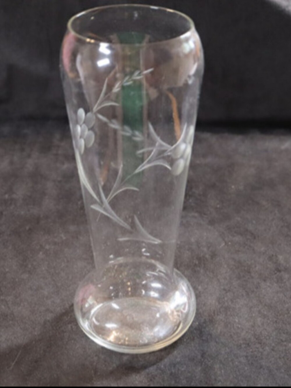 Vintage & Unique Princess House Heritage Etched Floral 9 ½“ Vase or Carafe